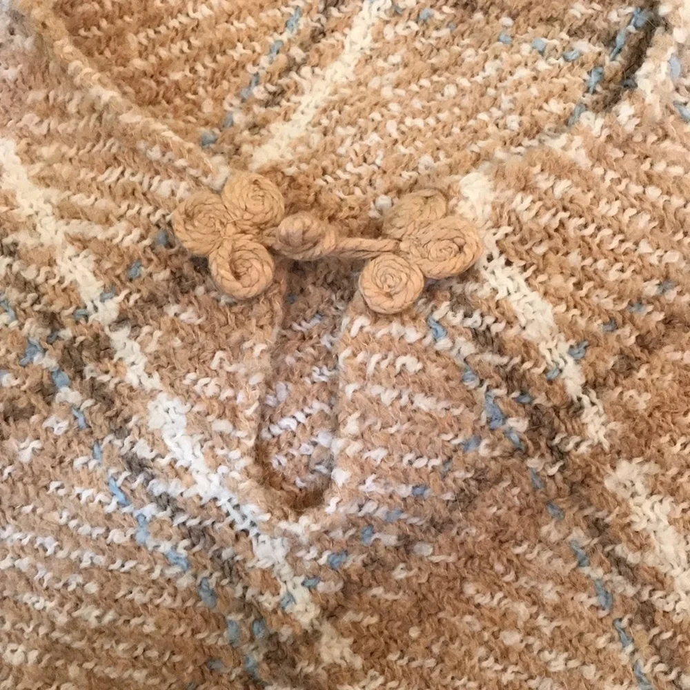 Boyne Valley Weavers Wool Alpaca Blend Beige Poncho Handcrafted in Ireland OS - Picture 2 of 4